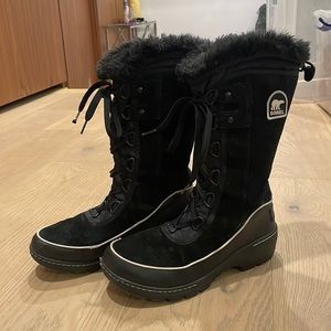 Black tall Sorel Winter Boots